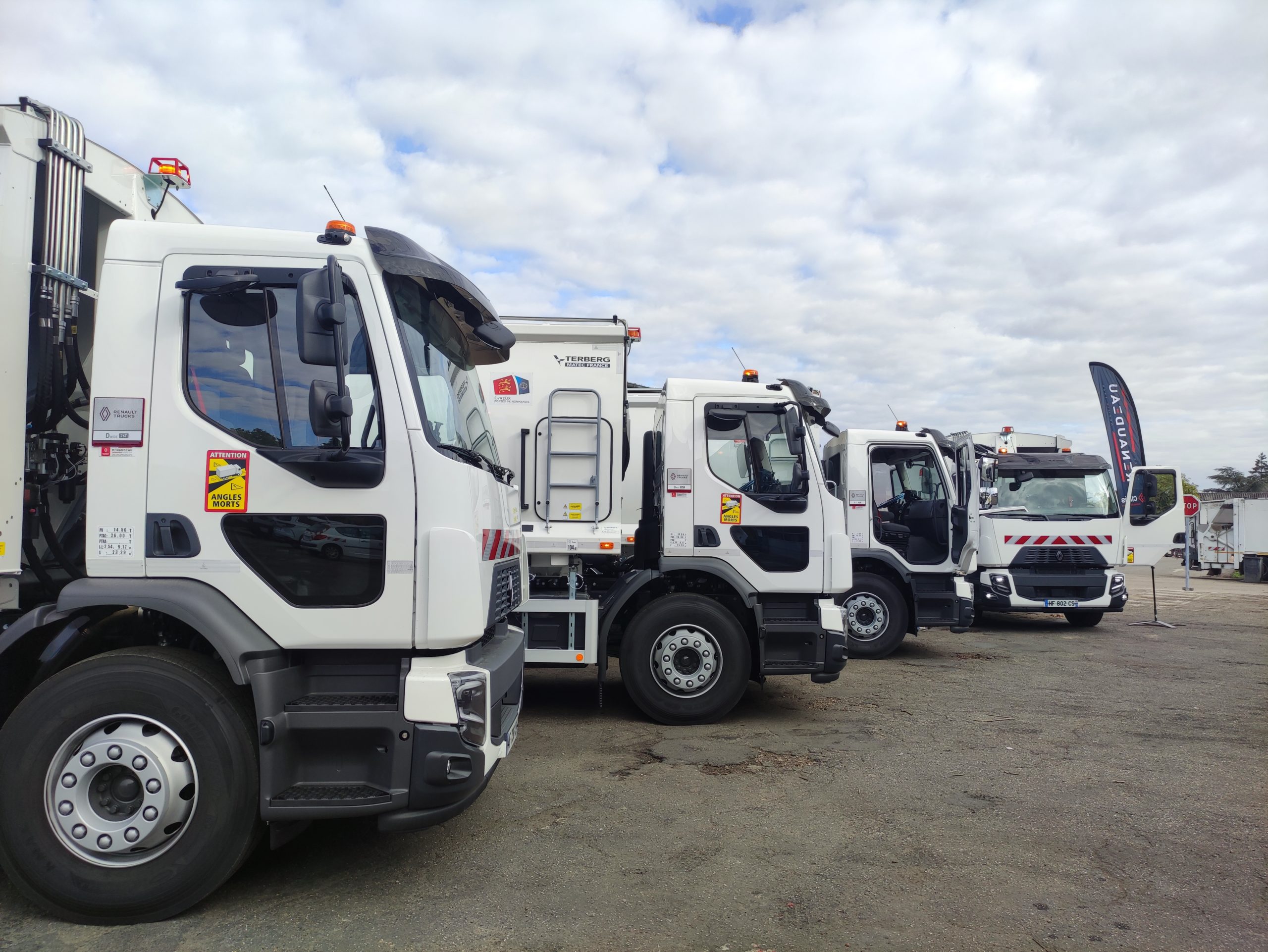 BOM Renault Trucks D Wide 26t