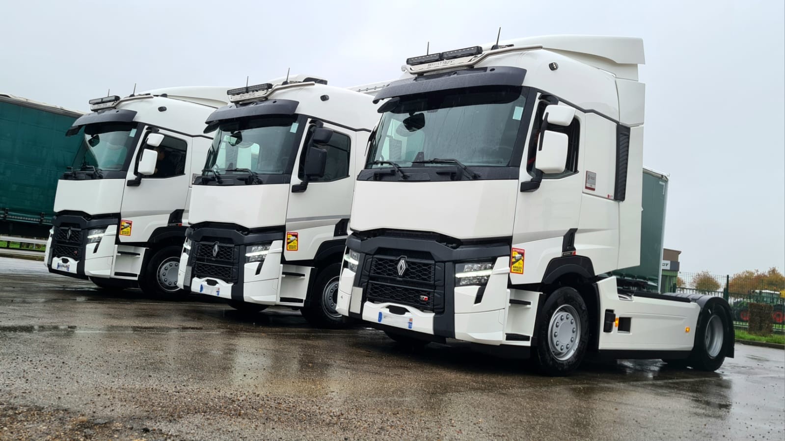 Renault Trucks T 480 Turbo compound et 1 porteur T480 p6x2