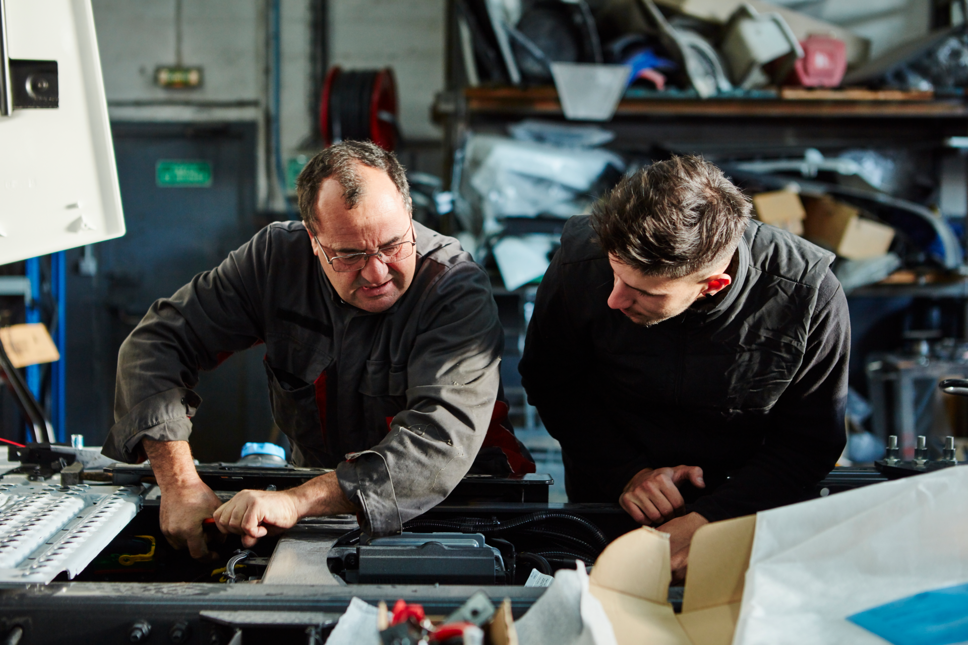 Apprentissage, emploi mécanicien poids lourd, renault trucks