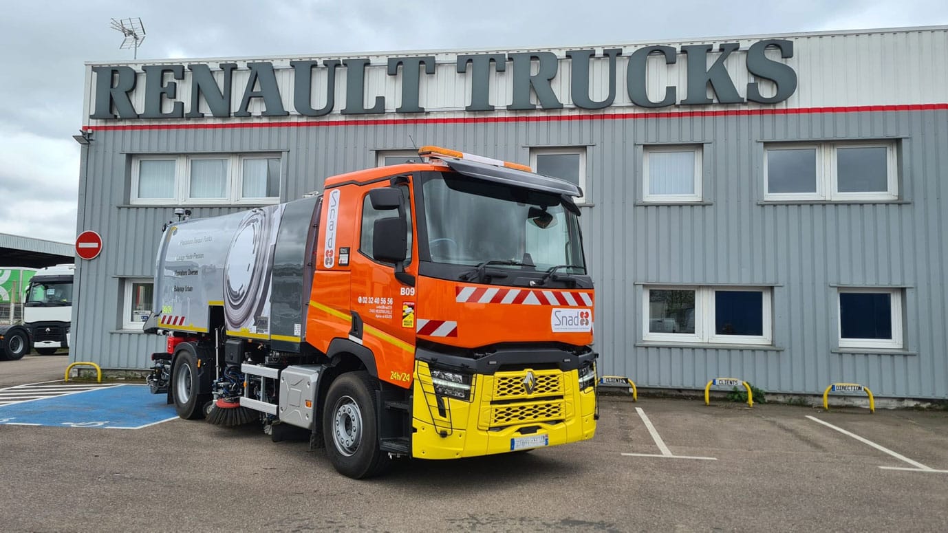 SNAD, balayeuse poids lourd, carrosserie spécifique, renault trucks