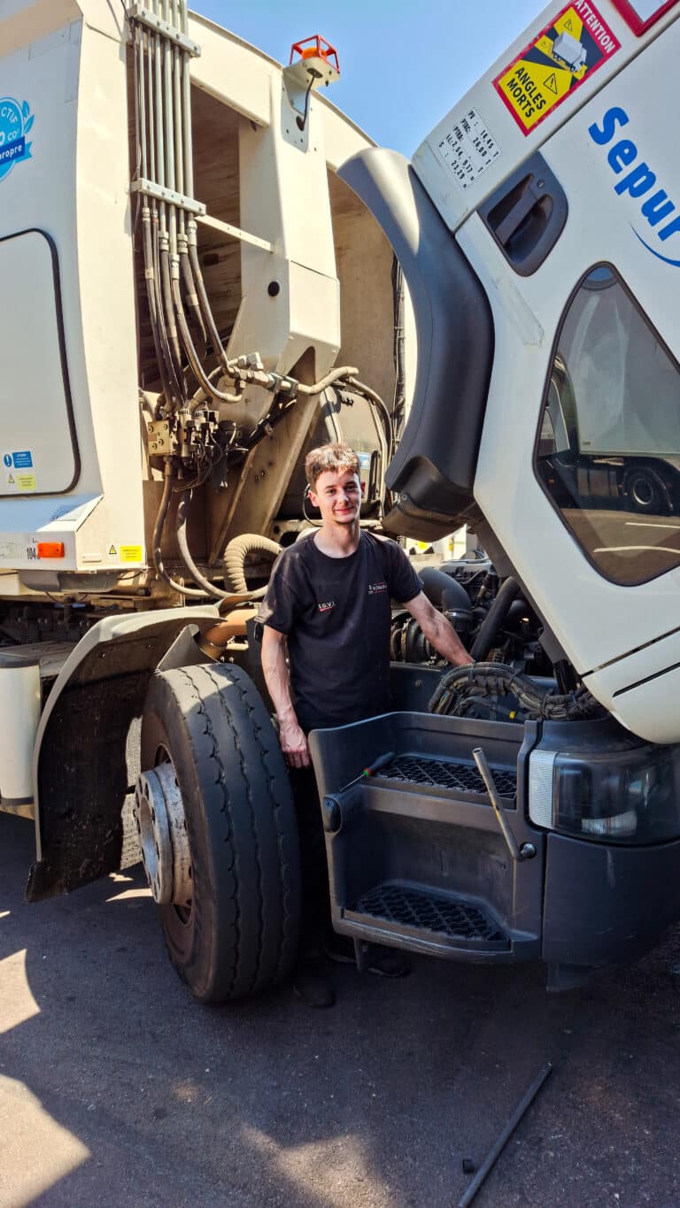 Portrait métier n°8, François, technicien mécanique poids lourd